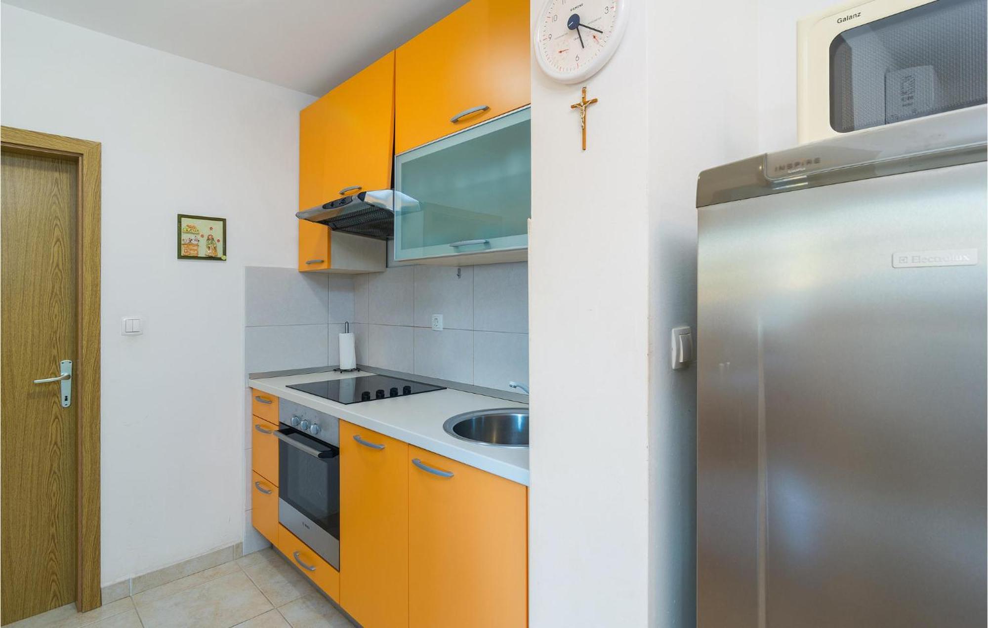 Nice Home In Postira With Outdoor Swimming Pool Ngoại thất bức ảnh